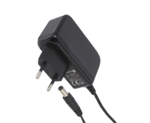 Zasilacz wtyczkowy 12V/1.5A/18W, czarny, adapter wertykalny, gniazdo AC:CEE7/16. wtyk DC:2.1/5.5(+)